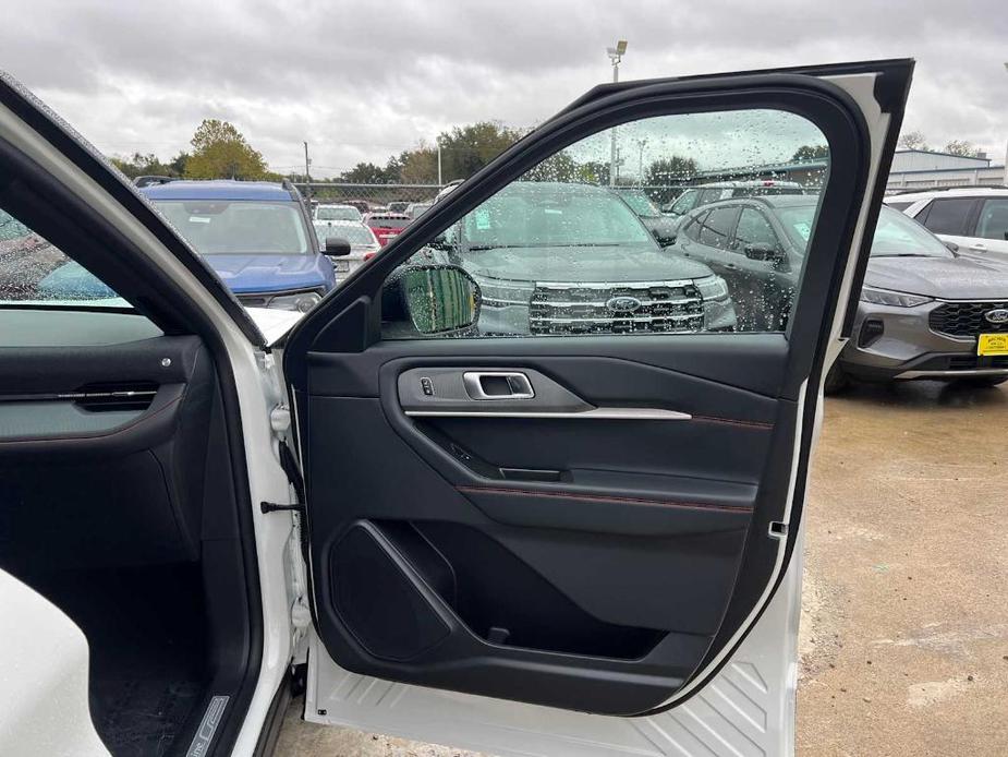 new 2025 Ford Explorer car, priced at $46,940