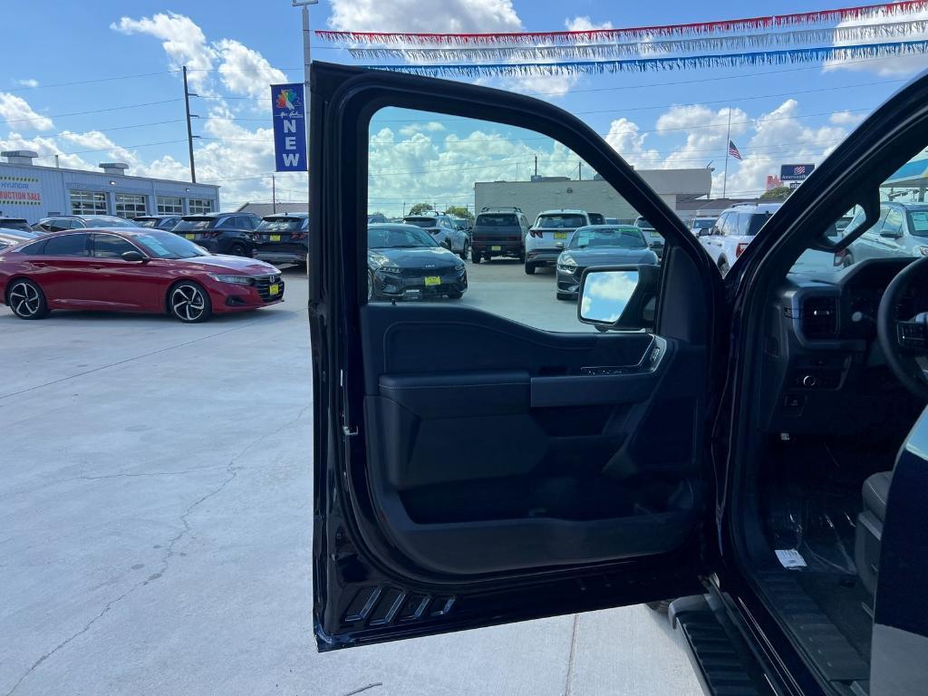 new 2025 Ford F-150 car, priced at $60,292
