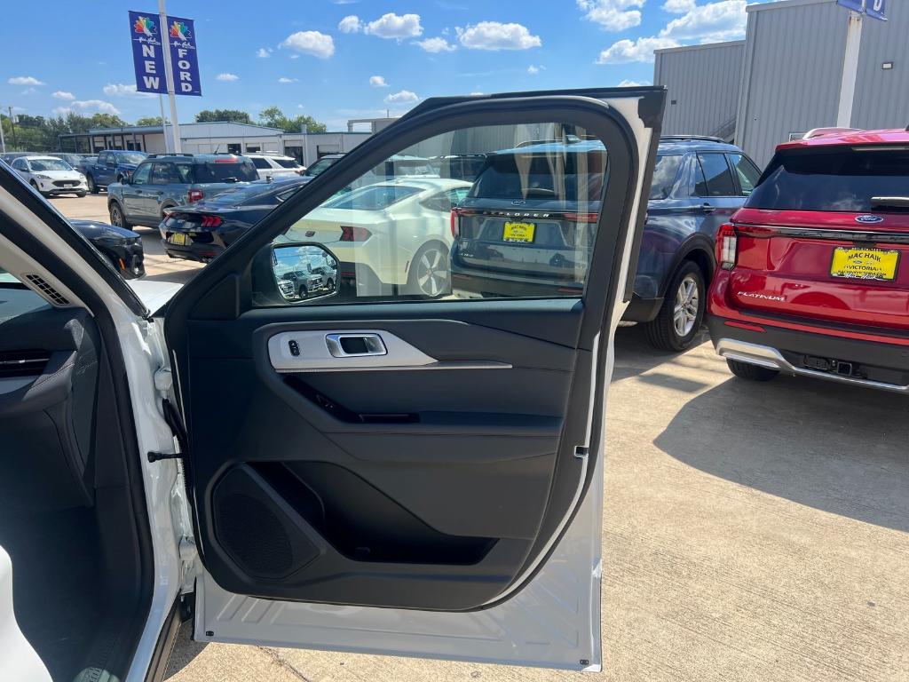 new 2025 Ford Explorer car, priced at $36,040