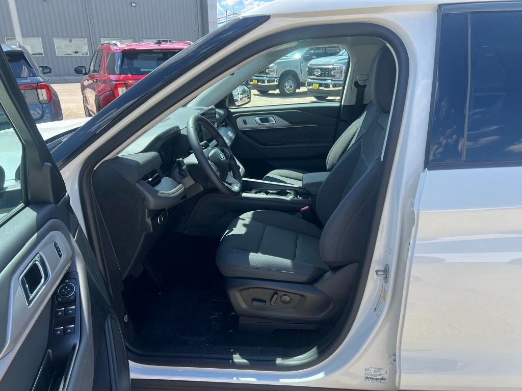 new 2025 Ford Explorer car, priced at $36,040