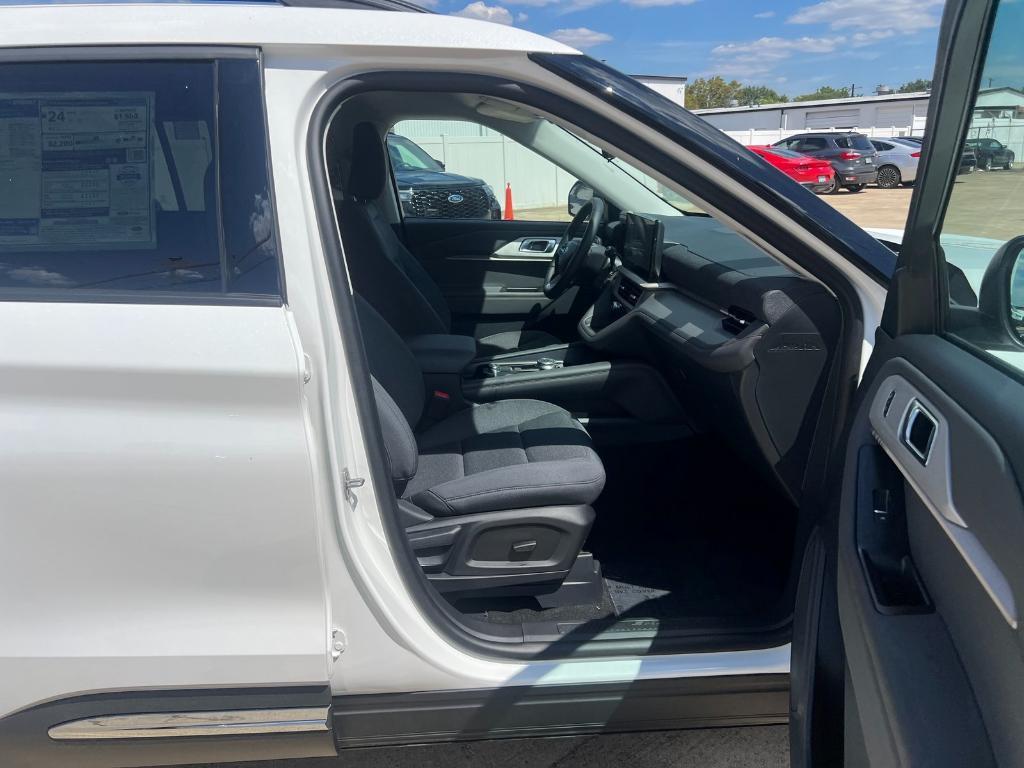 new 2025 Ford Explorer car, priced at $36,040