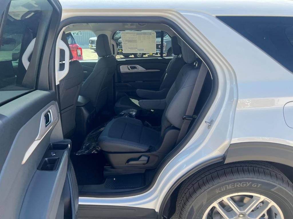 new 2025 Ford Explorer car, priced at $36,040