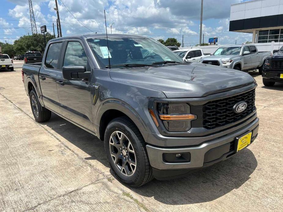 new 2024 Ford F-150 car, priced at $40,900