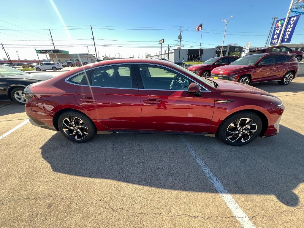 new 2025 Hyundai Sonata car, priced at $28,171