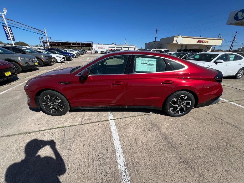 new 2025 Hyundai Sonata car, priced at $28,171