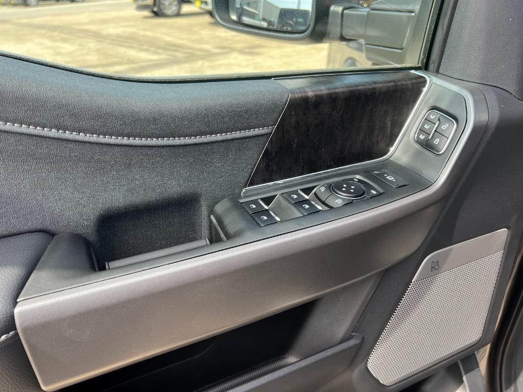 new 2025 Ford F-250 car, priced at $76,470