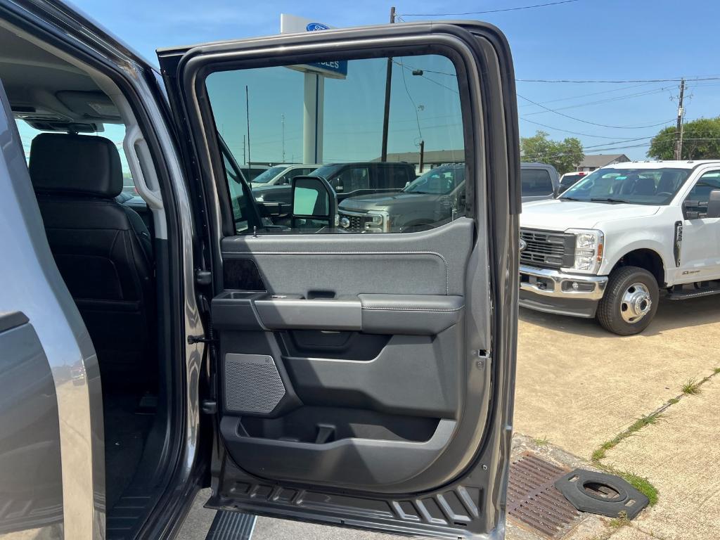 new 2025 Ford F-250 car, priced at $76,470