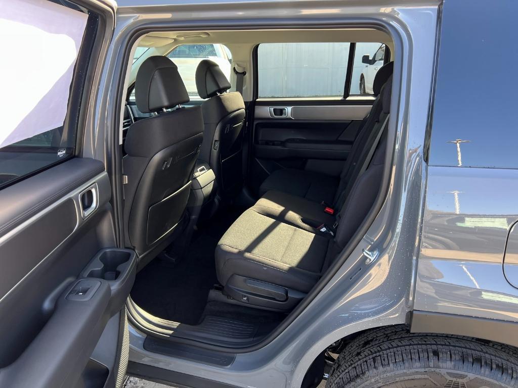 new 2025 Hyundai Santa Fe car, priced at $33,658