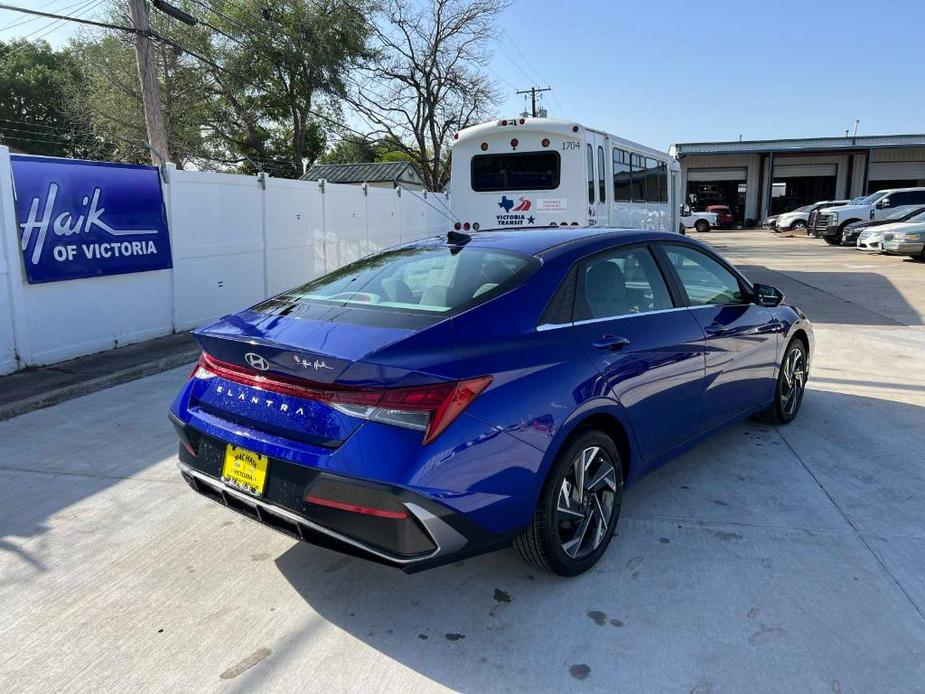 new 2024 Hyundai Elantra car, priced at $27,020