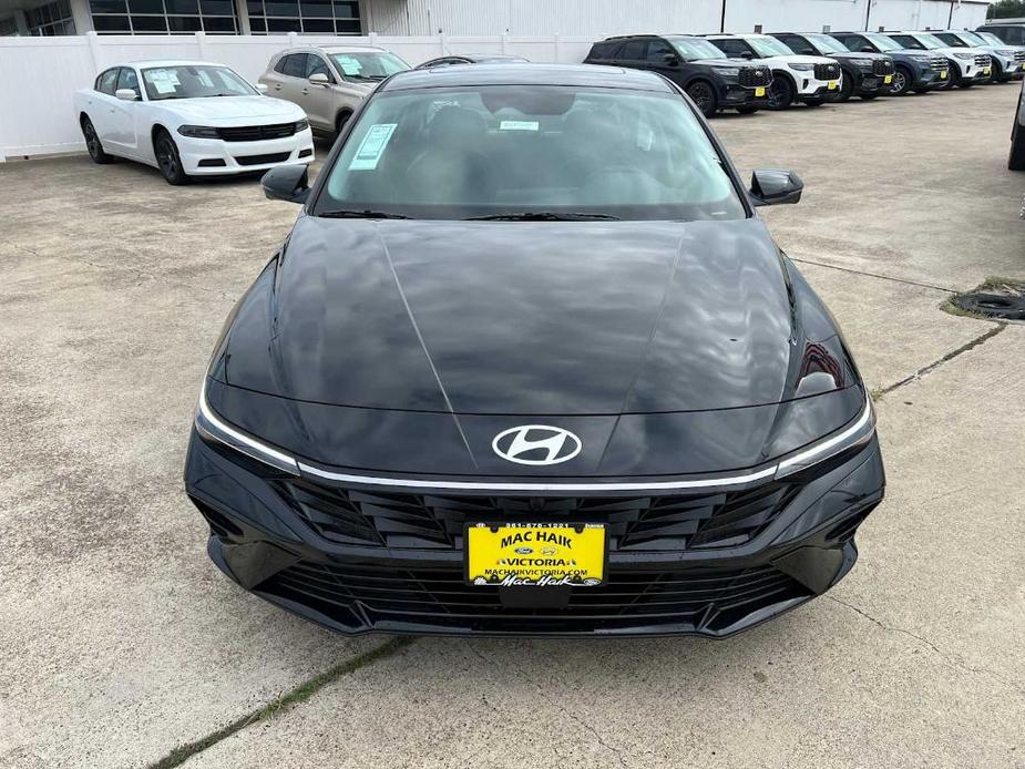 new 2024 Hyundai Elantra car