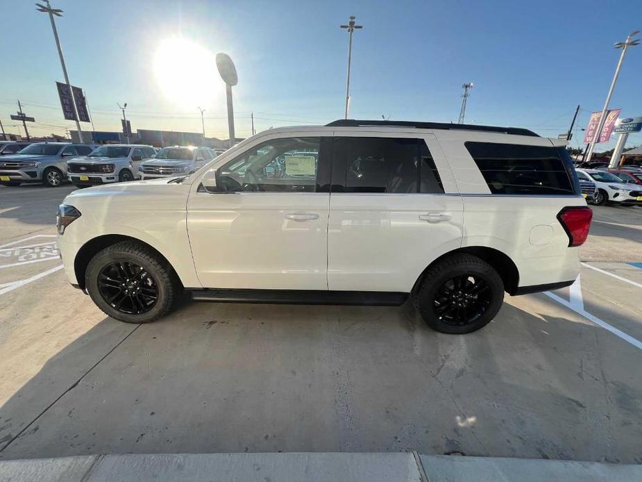 new 2024 Ford Expedition car, priced at $52,690