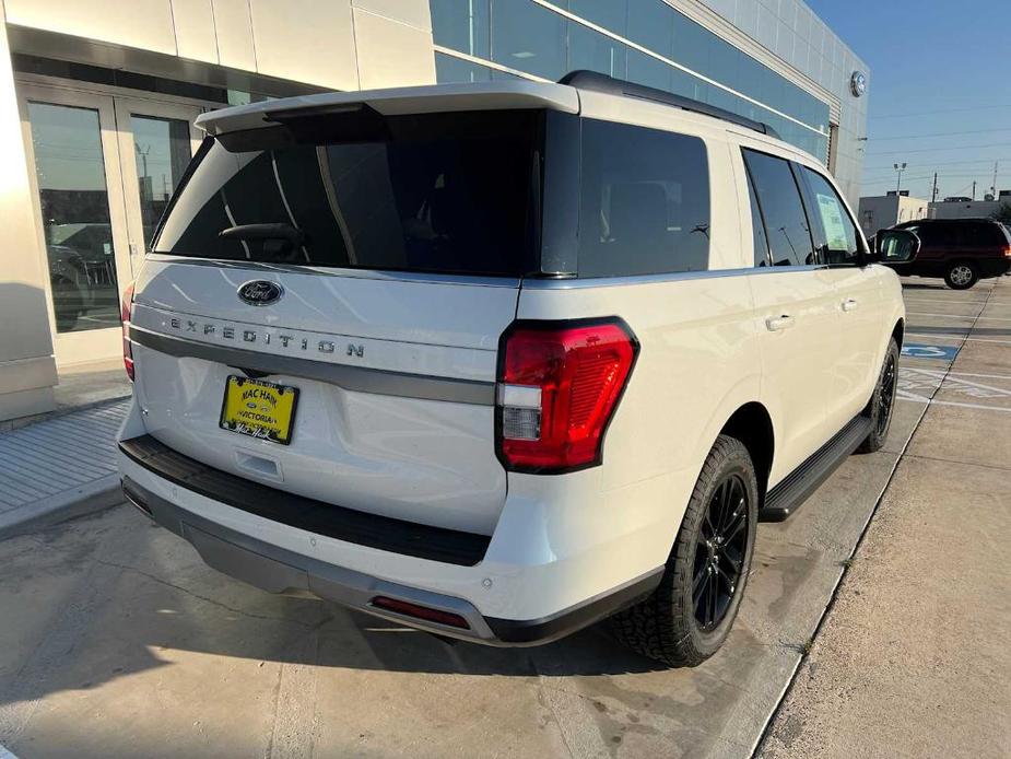 new 2024 Ford Expedition car, priced at $52,690