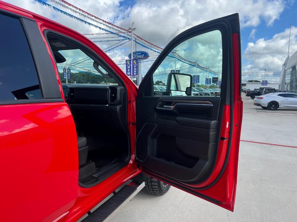 used 2024 Chevrolet Silverado 2500 car, priced at $51,891