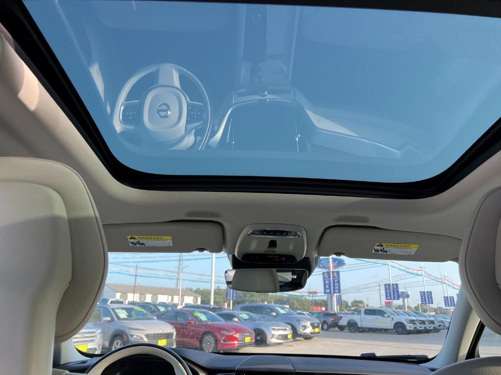 used 2018 Volvo XC60 car, priced at $17,987