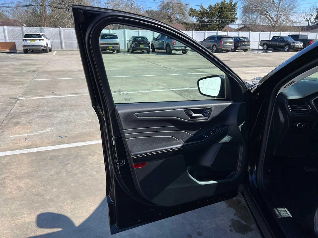 new 2025 Ford Escape car, priced at $27,330