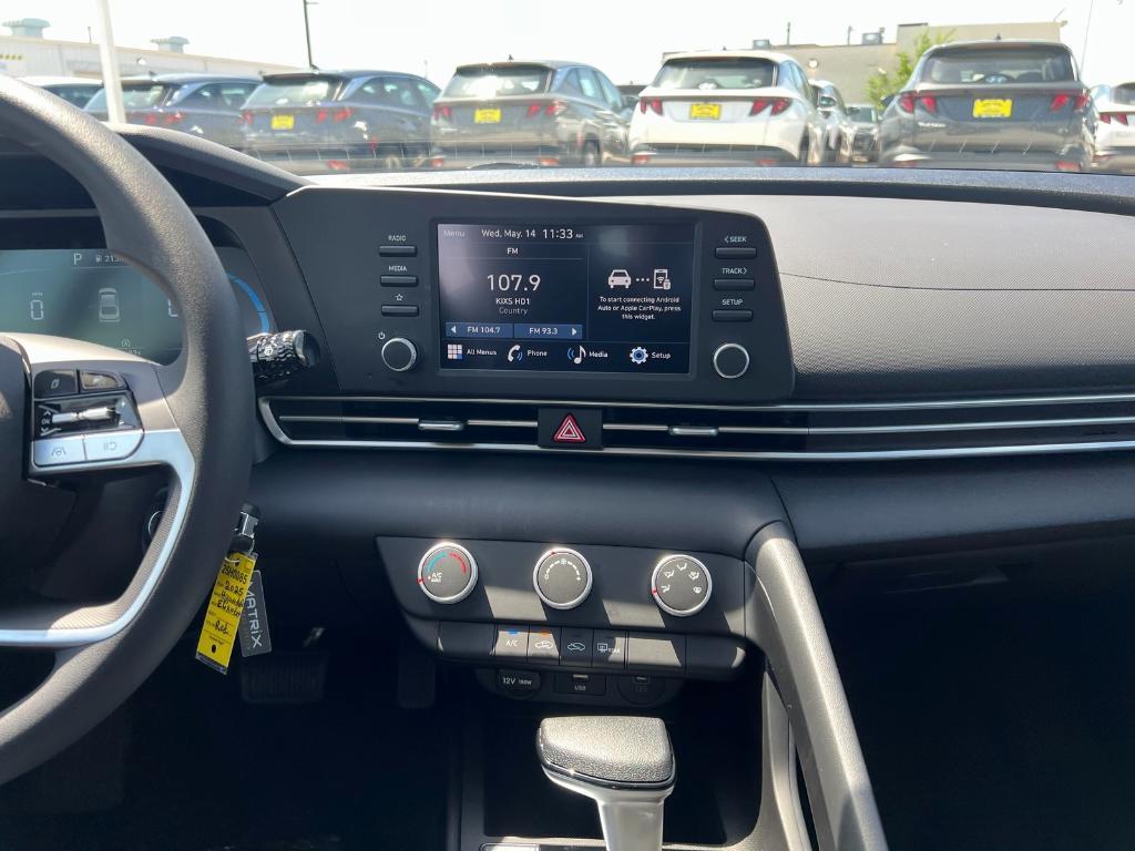 new 2025 Hyundai Elantra car, priced at $22,681
