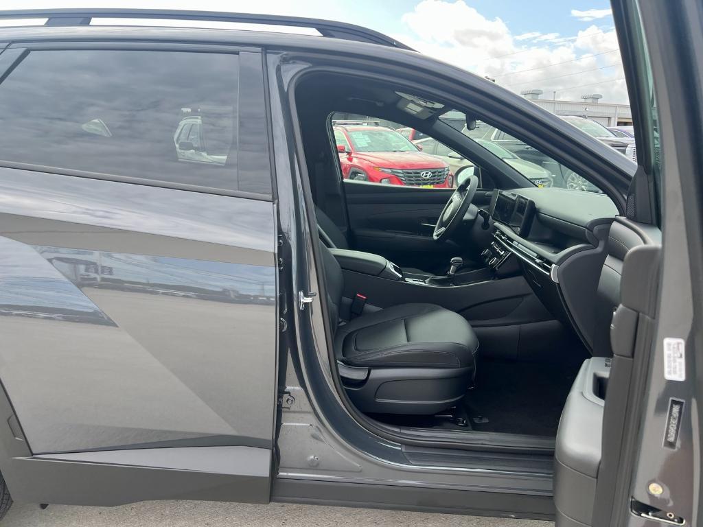 new 2025 Hyundai Tucson car, priced at $35,345