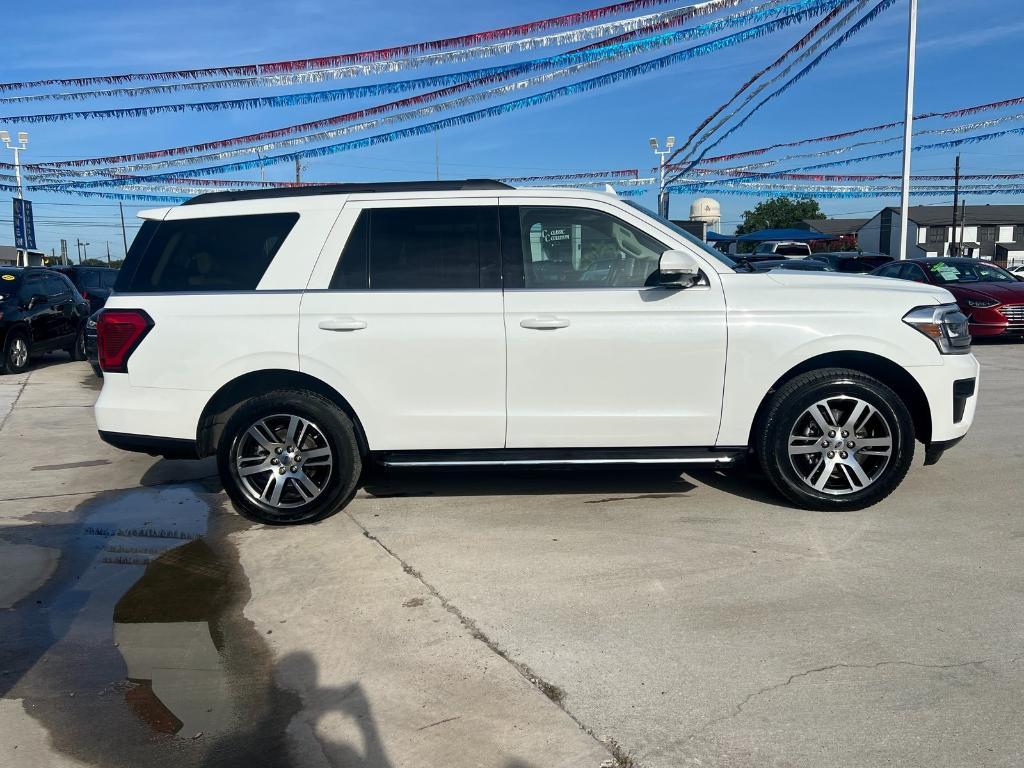 used 2022 Ford Expedition car, priced at $32,875