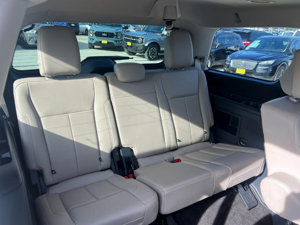 used 2022 Ford Expedition car, priced at $32,875