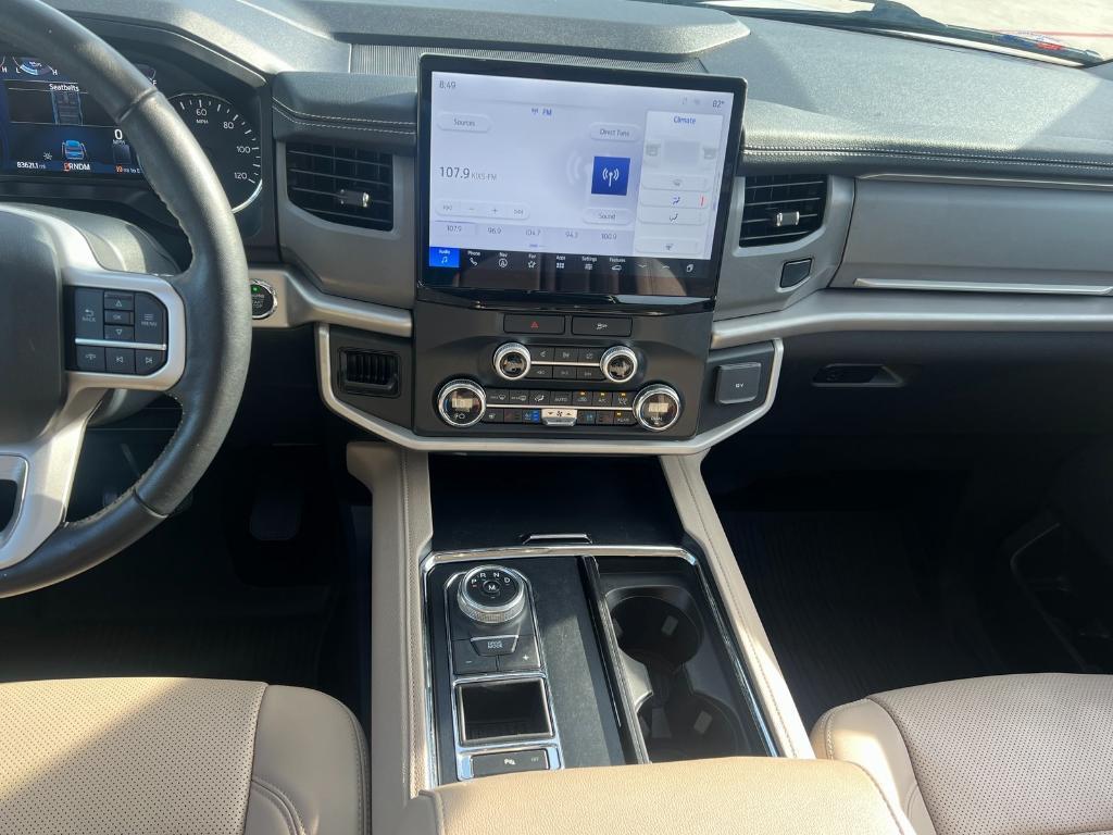 used 2022 Ford Expedition car, priced at $32,875