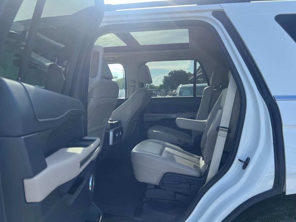 used 2022 Ford Expedition car, priced at $32,875
