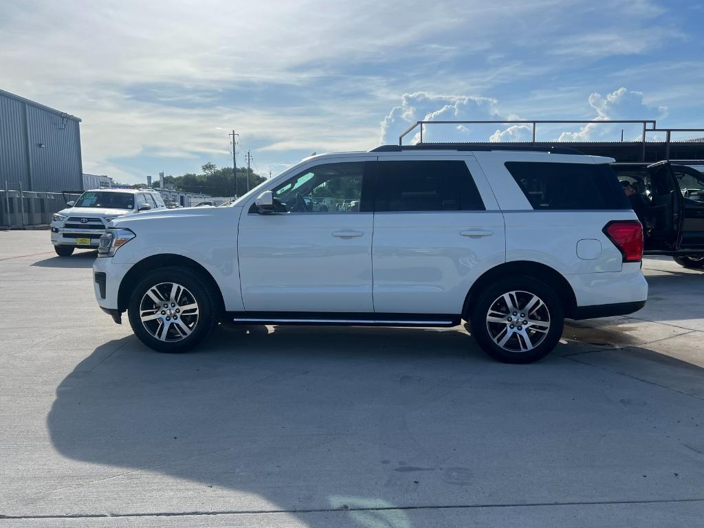 used 2022 Ford Expedition car, priced at $32,875