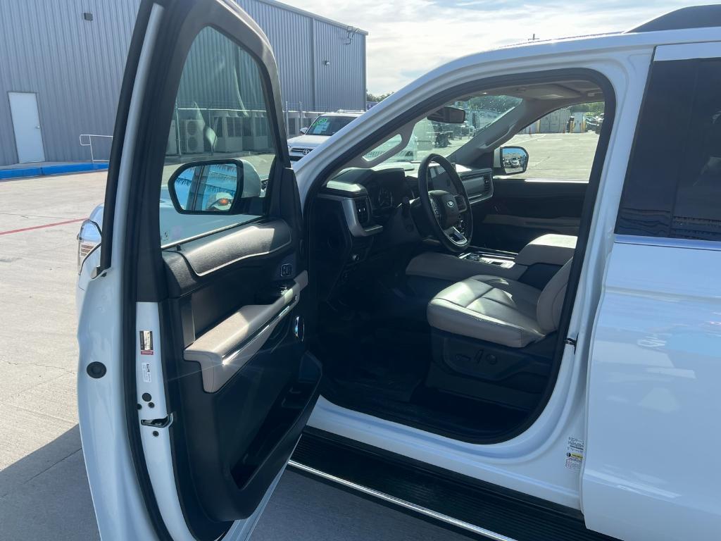 used 2022 Ford Expedition car, priced at $32,875