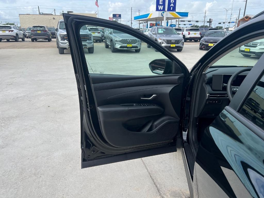 new 2025 Hyundai Tucson car, priced at $31,500