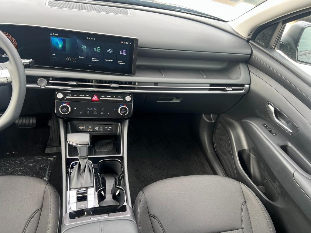 new 2025 Hyundai Tucson car, priced at $31,500