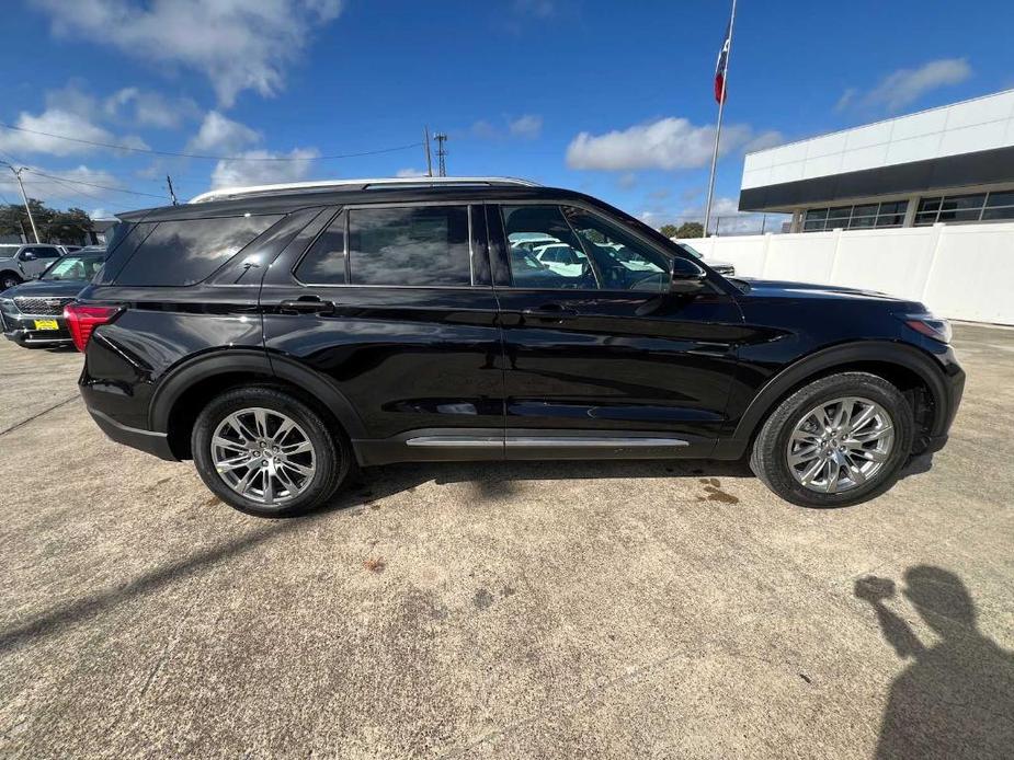 new 2025 Ford Explorer car, priced at $52,550