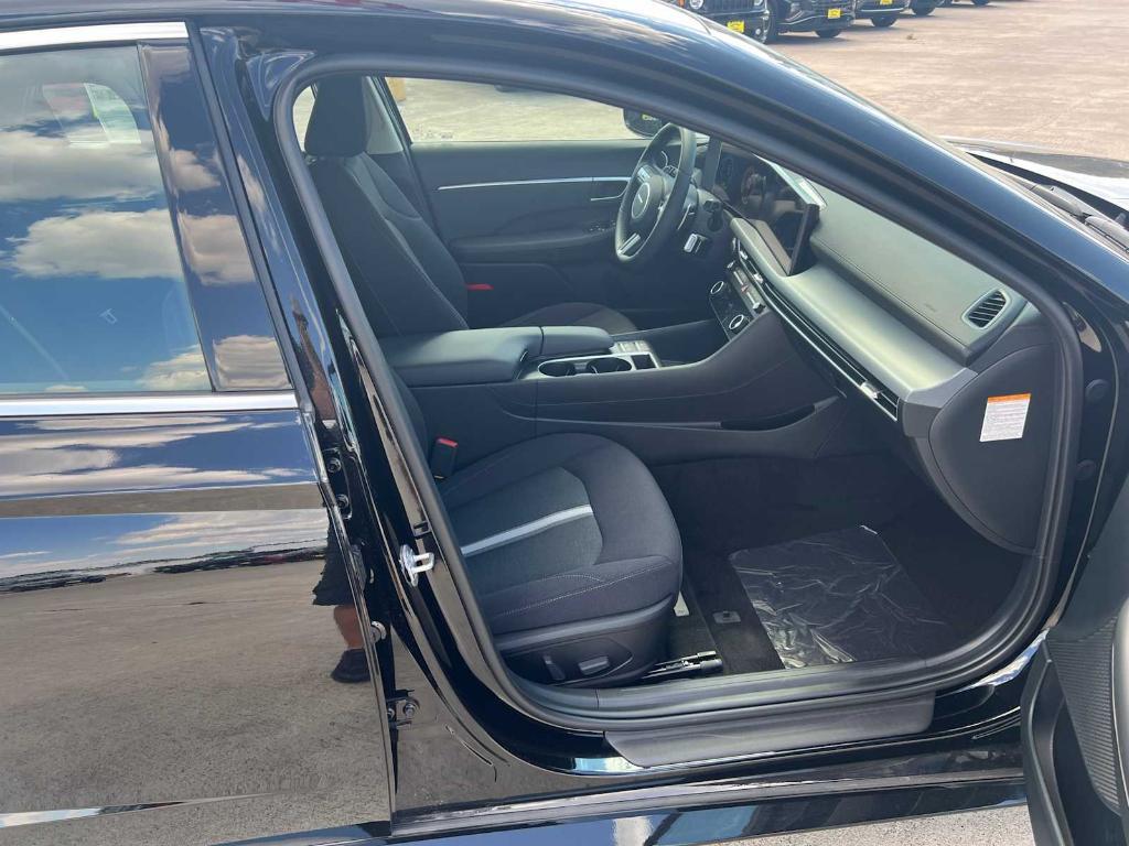 new 2024 Hyundai Sonata Hybrid car, priced at $28,020