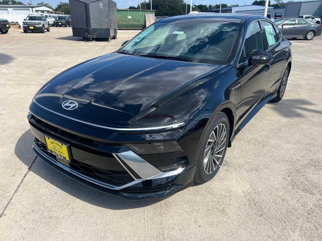 new 2024 Hyundai Sonata Hybrid car, priced at $28,020
