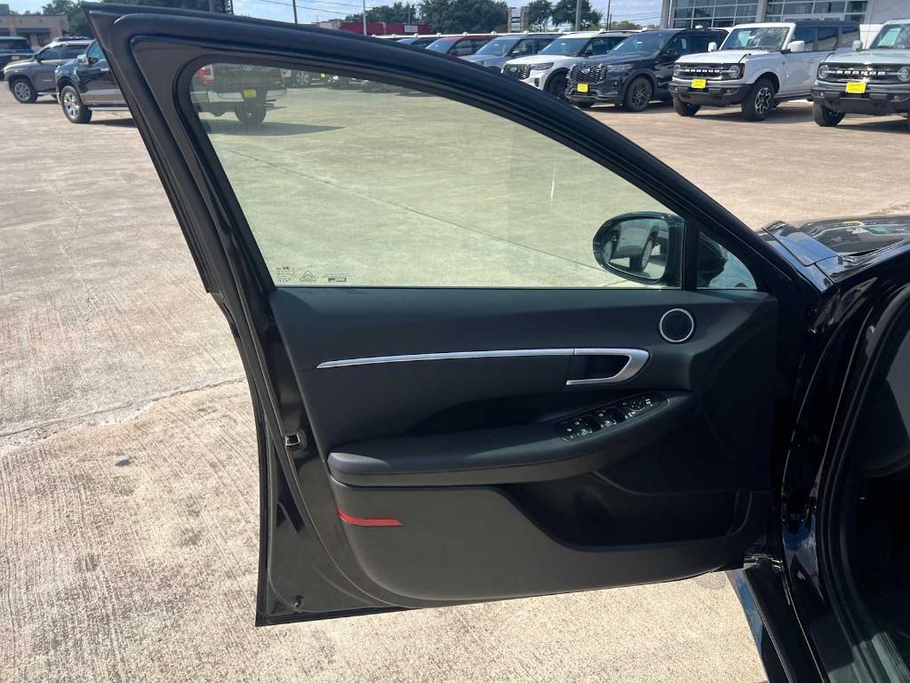 new 2024 Hyundai Sonata Hybrid car, priced at $28,020