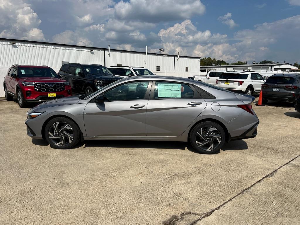 new 2025 Hyundai Elantra car, priced at $24,594