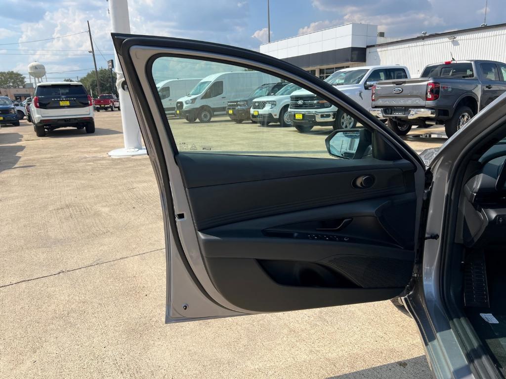 new 2025 Hyundai Elantra car, priced at $24,594