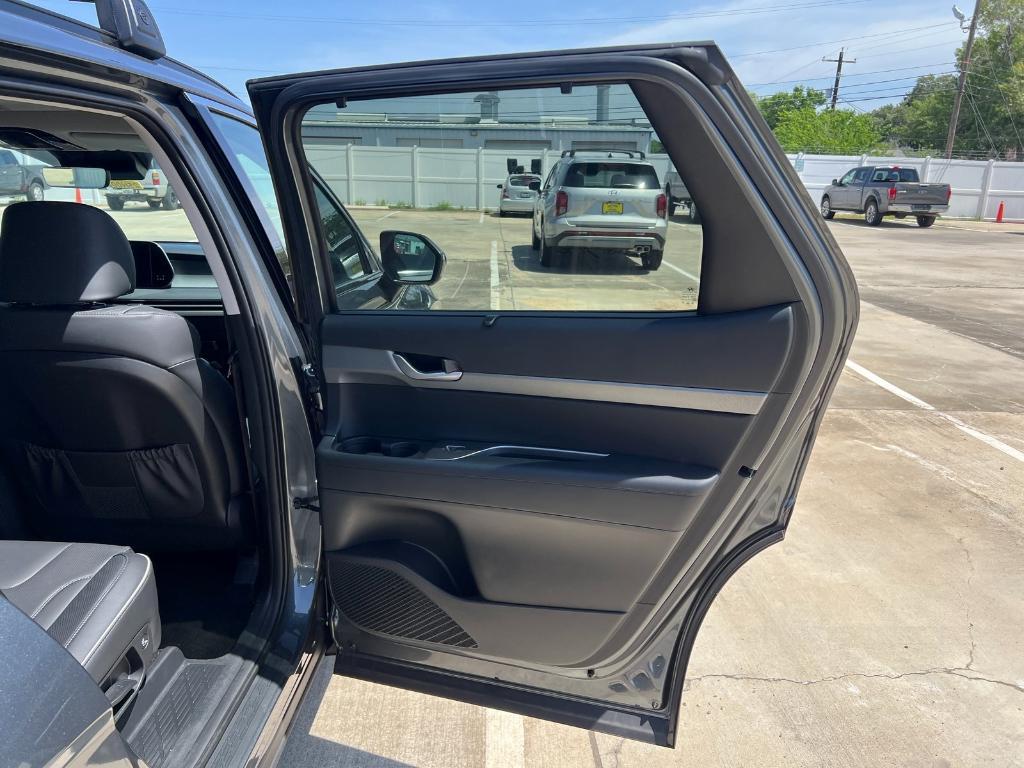 new 2025 Hyundai Palisade car, priced at $43,890