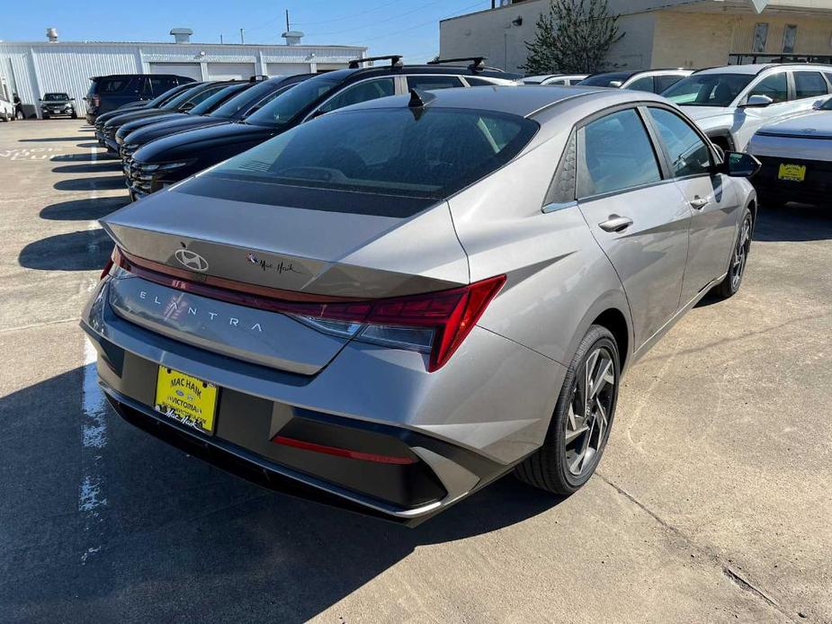 new 2025 Hyundai Elantra car, priced at $27,215