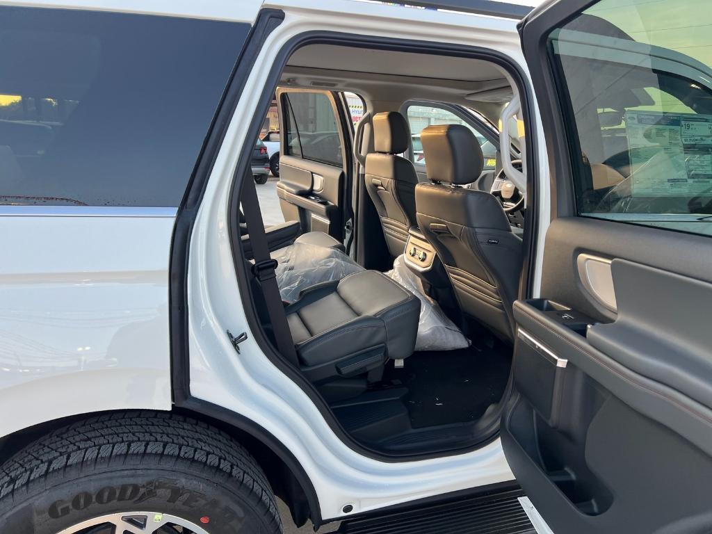new 2025 Ford Expedition car, priced at $69,405