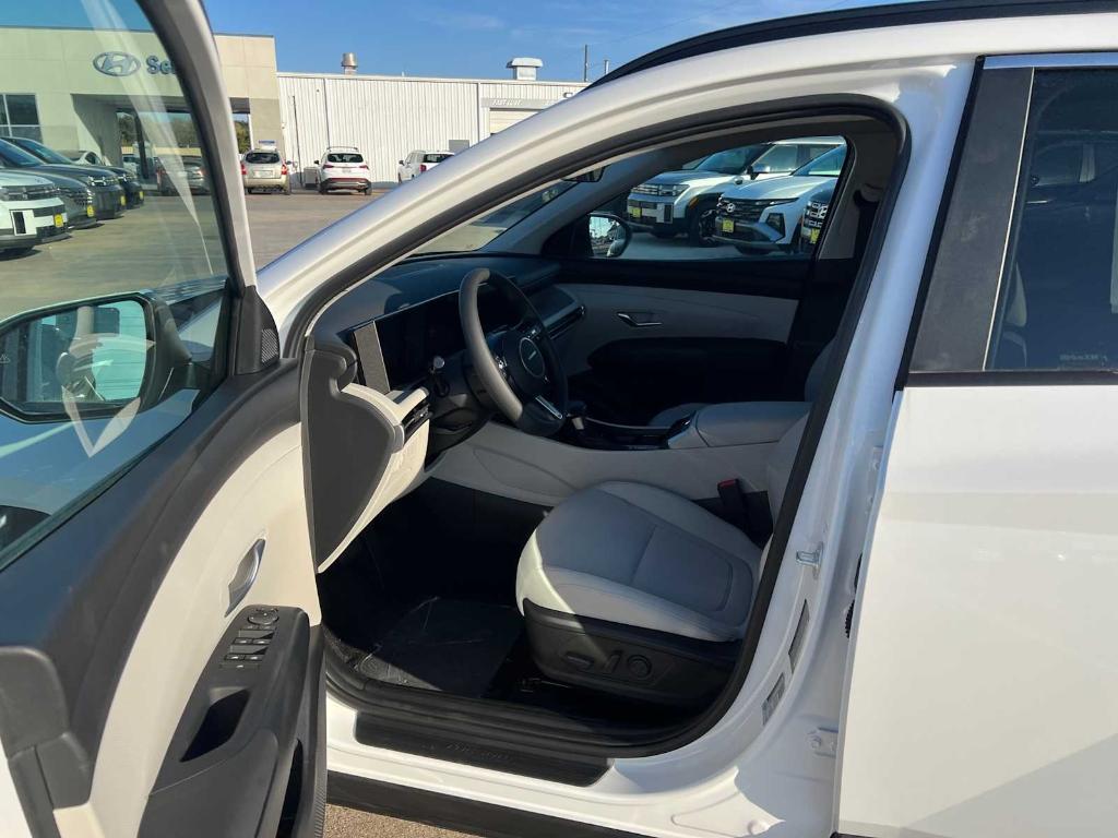 new 2025 Hyundai Tucson car, priced at $30,377