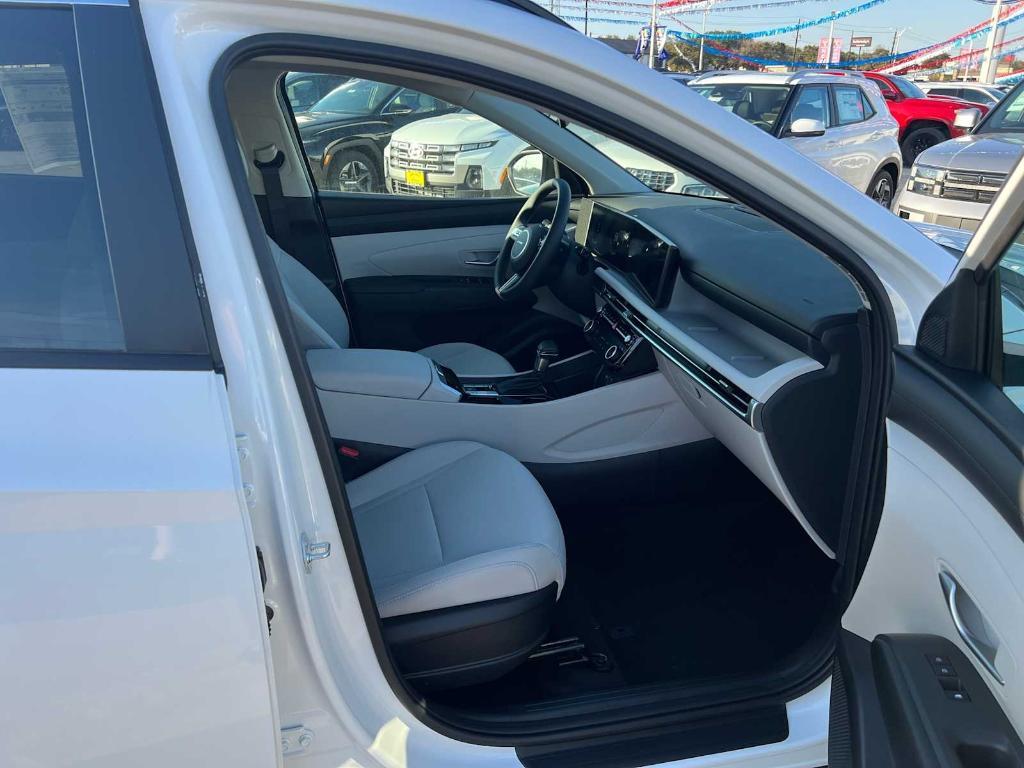 new 2025 Hyundai Tucson car, priced at $30,377