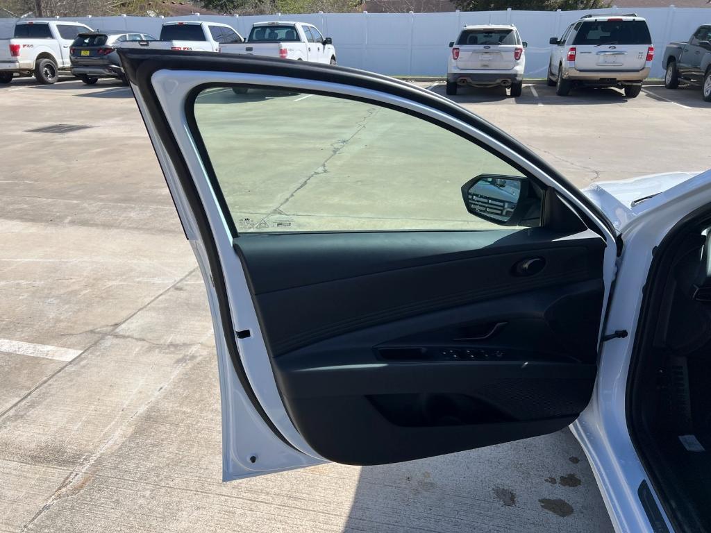 new 2025 Hyundai Elantra car, priced at $23,688