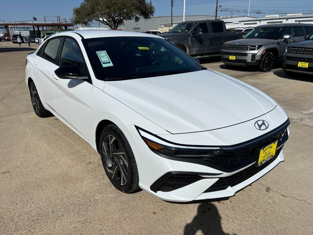 new 2025 Hyundai Elantra car, priced at $24,557