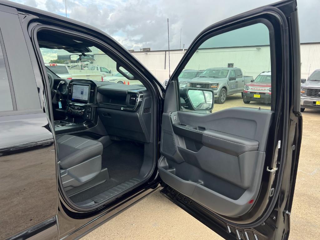 new 2025 Ford F-150 car, priced at $46,230