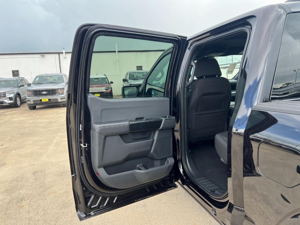 new 2025 Ford F-150 car, priced at $46,230