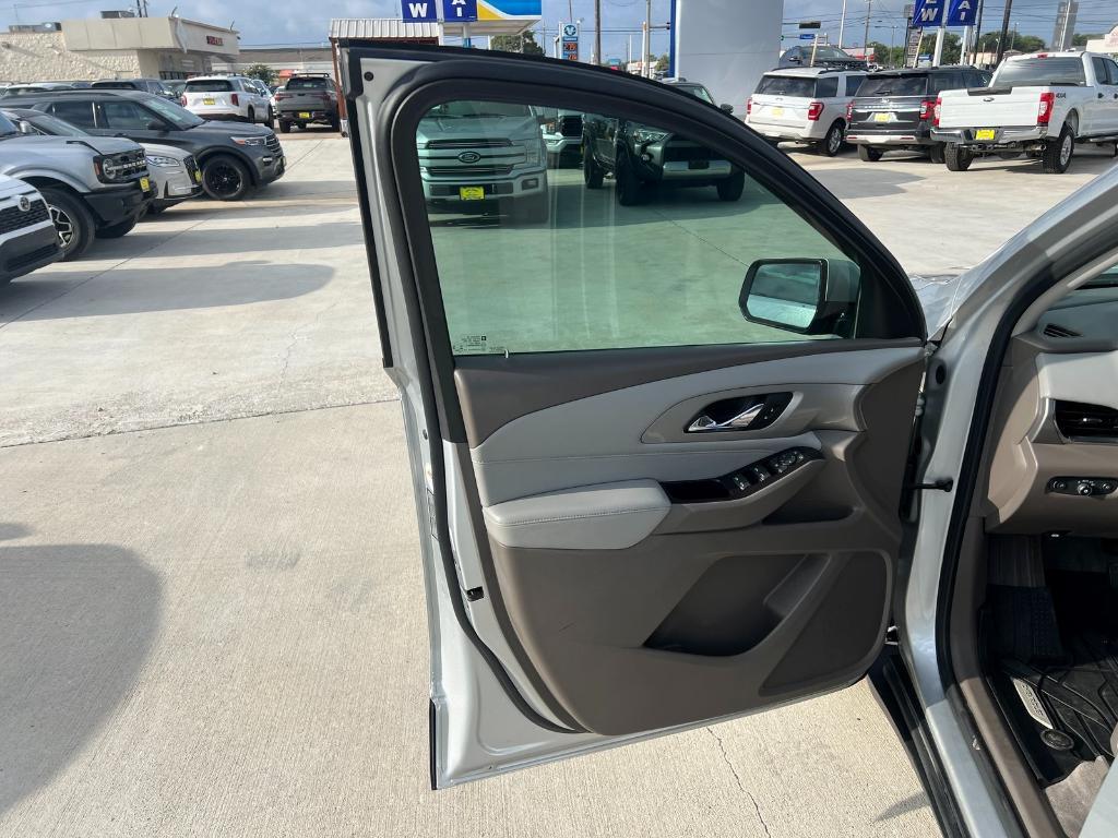 used 2020 Chevrolet Traverse car, priced at $18,646