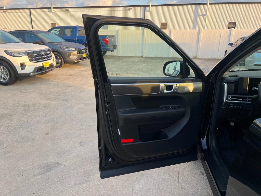 new 2025 Hyundai Santa Fe car, priced at $33,722