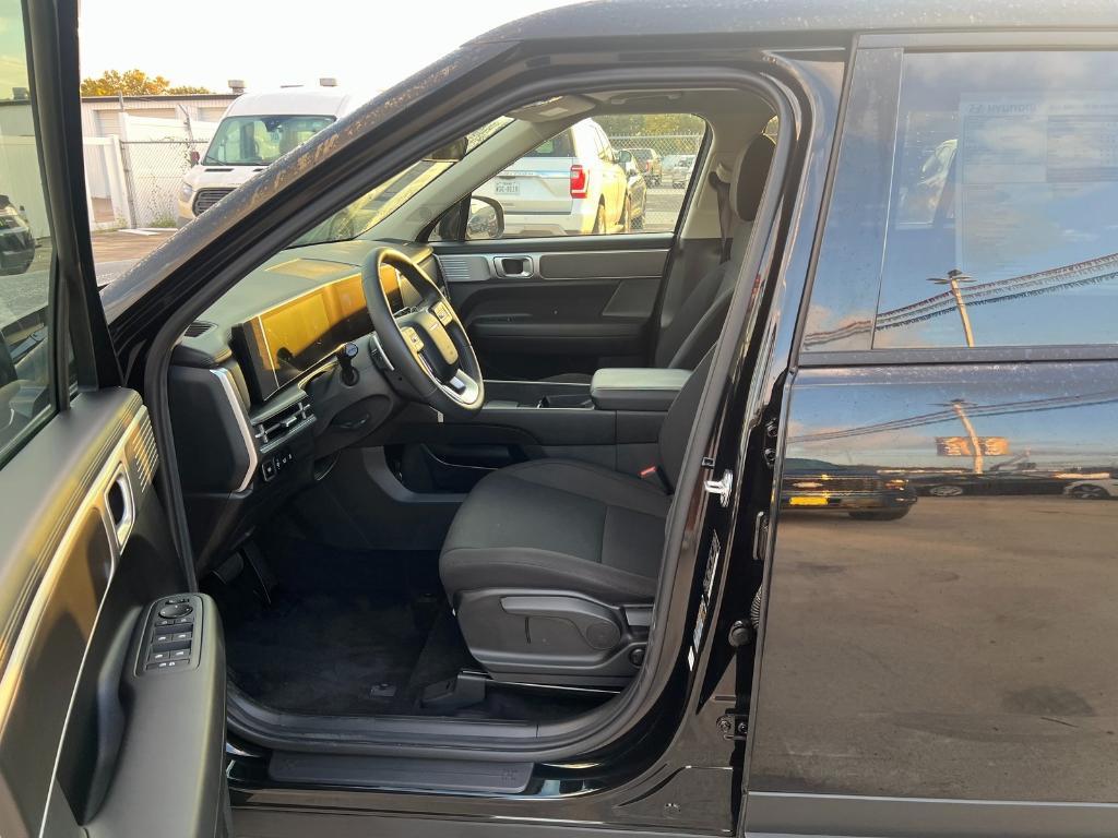 new 2025 Hyundai Santa Fe car, priced at $33,722