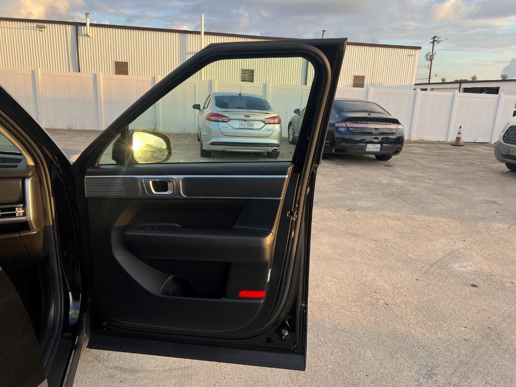 new 2025 Hyundai Santa Fe car, priced at $33,722