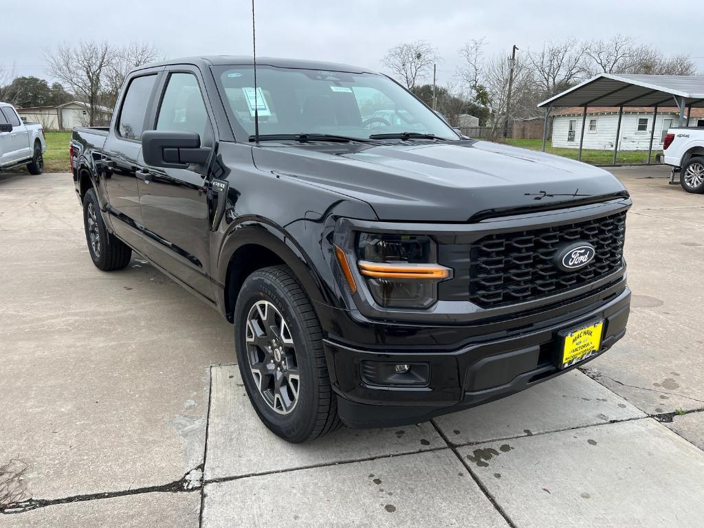 new 2025 Ford F-150 car, priced at $40,030