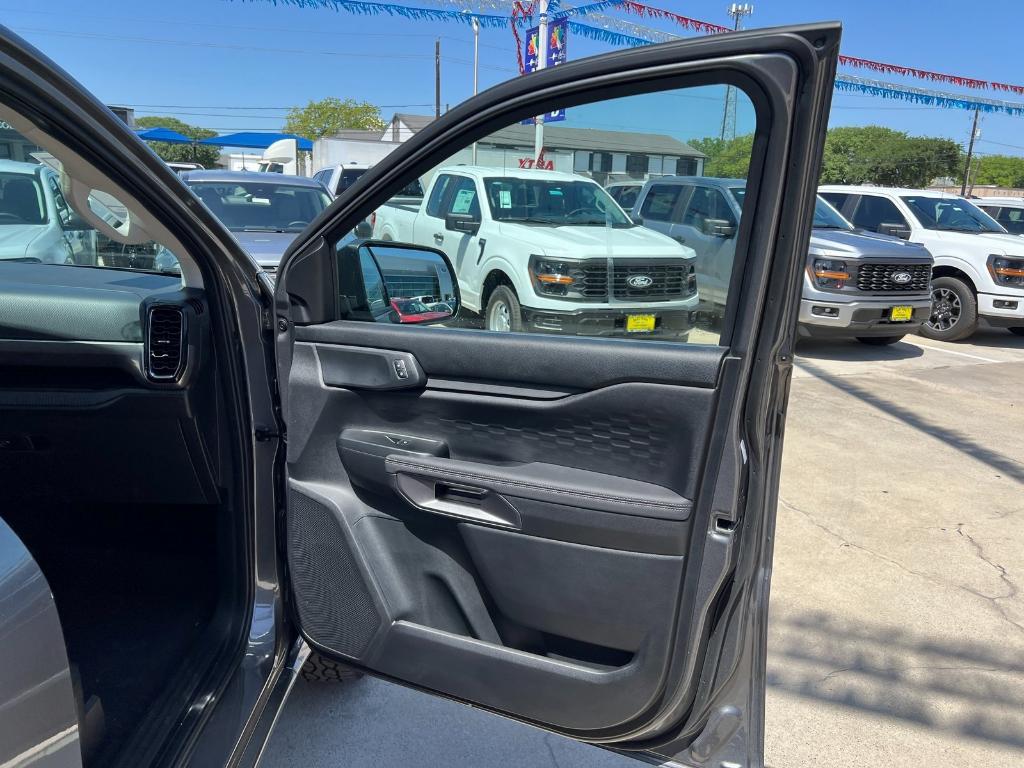 new 2025 Ford Ranger car, priced at $40,195
